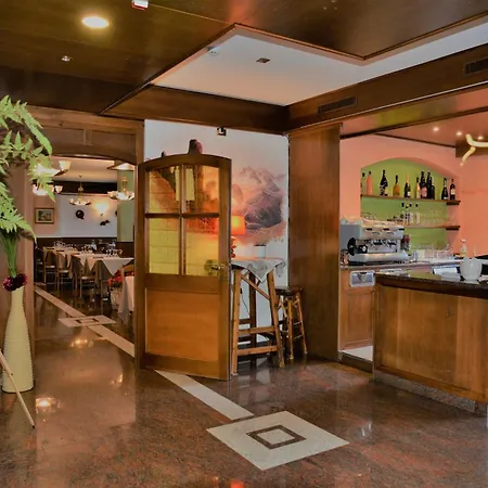 Marianna Hotel 3*